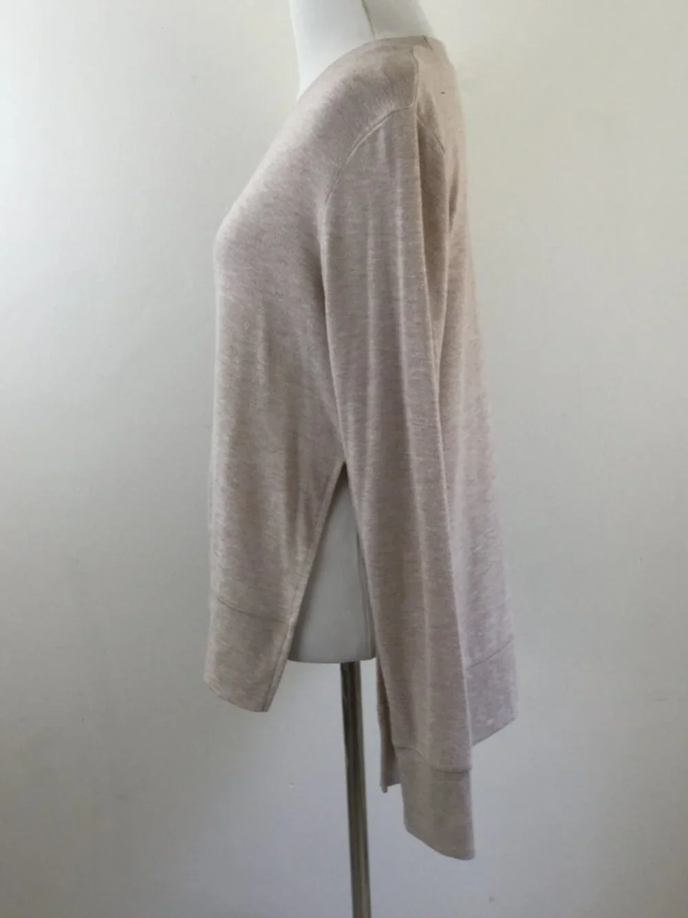 Alo Yoga Beige Long Sleeve Top s